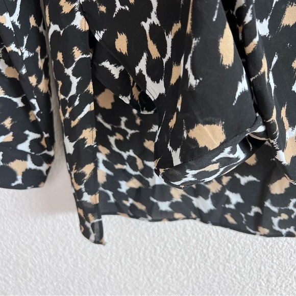 Vince Camuto Women’s Animal Print Black and Gold Long Sleeve Blouse - Picture 4 of 12